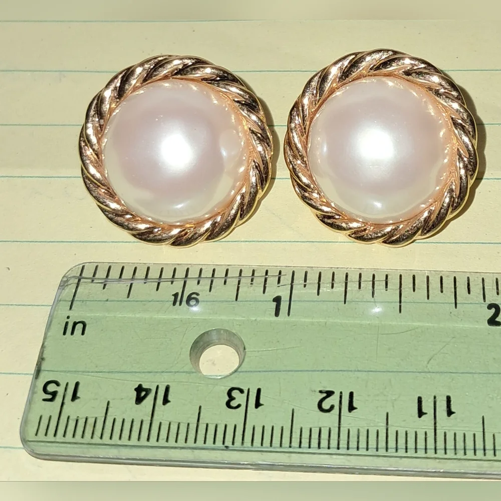 CAROLEE EARRINGS ROUND VGUC - Picture 7 of 8